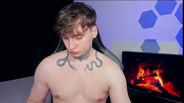 Snapshot of Chris_Tyson chatting on 03-14-25, 01:27 Chris Tyson online show from 03-14-25, 01:27