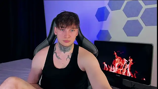 Snapshot of Chris_Tyson chatting on 03-18-25, 01:10 Chris Tyson online show from 03-18-25, 01:10