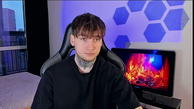 Snapshot of Chris_Tyson chatting on 03-22-25, 01:43 Chris Tyson online show from 03-22-25, 01:43