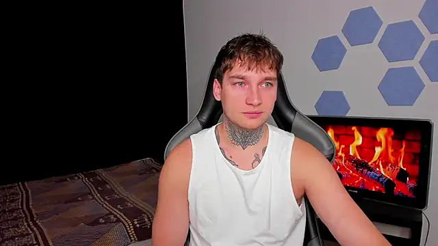 Snapshot of Chris_Tyson chatting on 09-20-25, 02:01 Chris Tyson online show from 09-20-25, 02:01