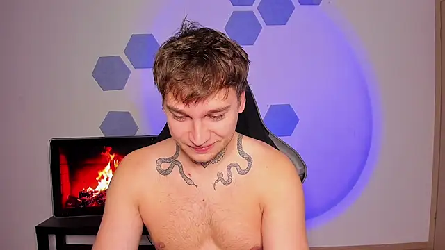 Snapshot of Chris_Tyson chatting on 10-01-25, 09:26 Chris Tyson online show from 10-01-25, 09:26