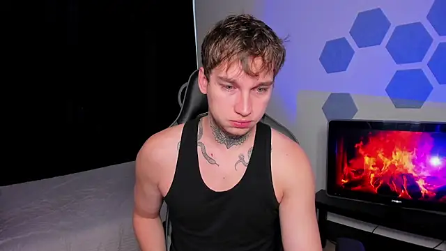 Snapshot of Chris_Tyson chatting on 10-05-25, 09:40 Chris Tyson online show from 10-05-25, 09:40