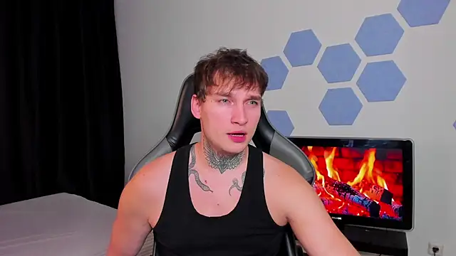 Snapshot of Chris_Tyson chatting on 10-10-25, 09:25 Chris Tyson online show from 10-10-25, 09:25