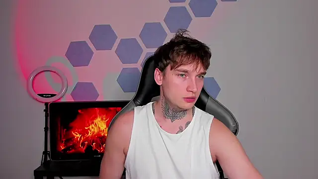 Snapshot of Chris_Tyson chatting on 10-23-25, 10:19 Chris Tyson online show from 10-23-25, 10:19