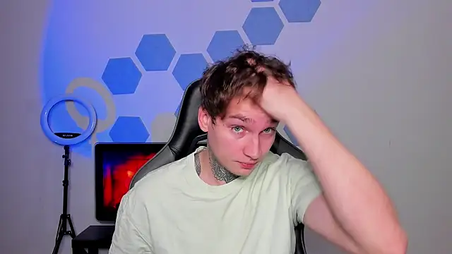 Snapshot of Chris_Tyson chatting on 10-31-25, 12:55 Chris Tyson online show from 10-31-25, 12:55