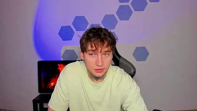 Snapshot of Chris_Tyson chatting on 11-12-25, 07:31 Chris Tyson online show from 11-12-25, 07:31