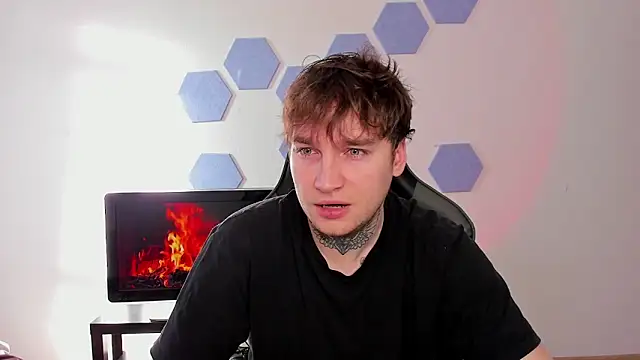 Snapshot of Chris_Tyson chatting on 11-17-25, 08:42 Chris Tyson online show from 11-17-25, 08:42