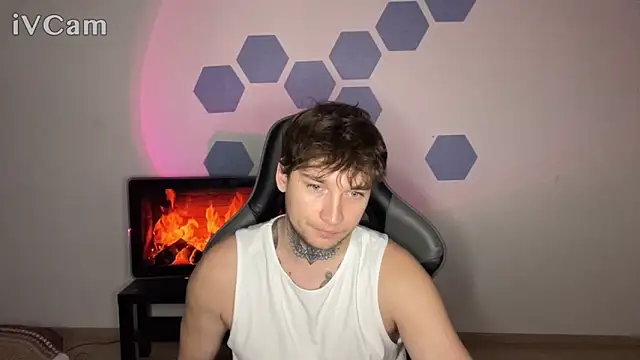 Snapshot of Chris_Tyson chatting on 11-21-25, 11:14 Chris Tyson online show from 11-21-25, 11:14