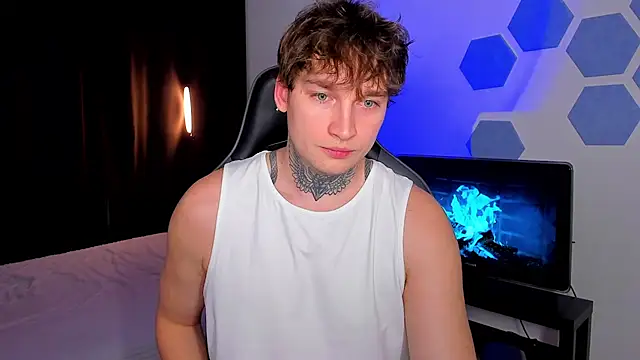 Snapshot of Chris_Tyson chatting on 11-23-25, 08:30 Chris Tyson online show from 11-23-25, 08:30