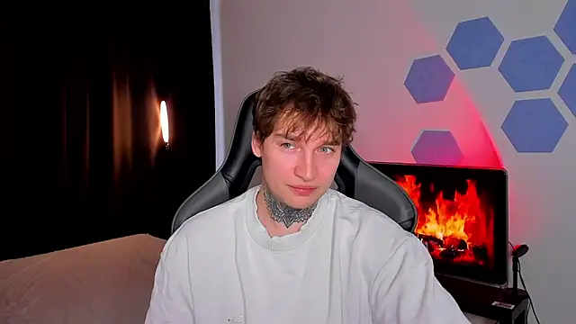 Snapshot of Chris_Tyson chatting on 11-24-25, 08:36 Chris Tyson online show from 11-24-25, 08:36