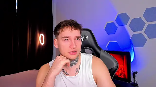 Snapshot of Chris_Tyson chatting on 11-29-25, 08:28 Chris Tyson online show from 11-29-25, 08:28