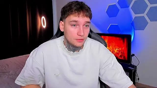 Snapshot of Chris_Tyson chatting on 11-30-25, 07:56 Chris Tyson online show from 11-30-25, 07:56