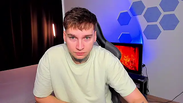 Snapshot of Chris_Tyson chatting on 12-03-25, 07:16 Chris Tyson online show from 12-03-25, 07:16