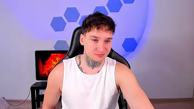 Snapshot of Chris_Tyson chatting on 12-16-25, 09:47 Chris Tyson online show from 12-16-25, 09:47