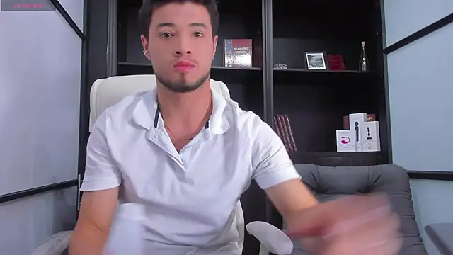 Snapshot of EdwardRoss_ chatting on 02-13-25, 07:31 EdwardRoss online show from 02-13-25, 07:31