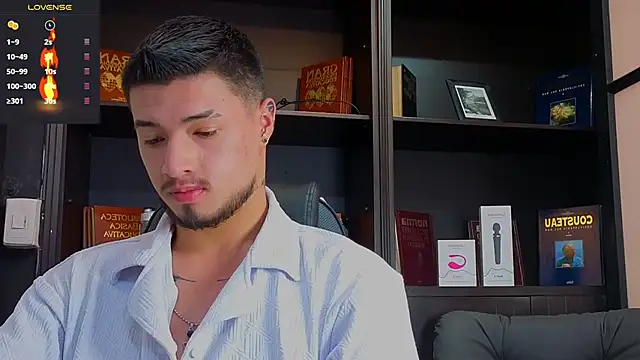 Snapshot of EdwardRoss_ chatting on 09-24-25, 08:34 EdwardRoss online show from 09-24-25, 08:34