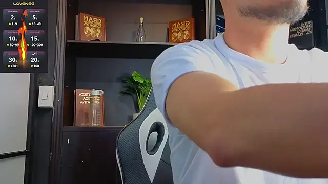 Snapshot of EdwardRoss_ chatting on 10-07-25, 07:11 EdwardRoss online show from 10-07-25, 07:11