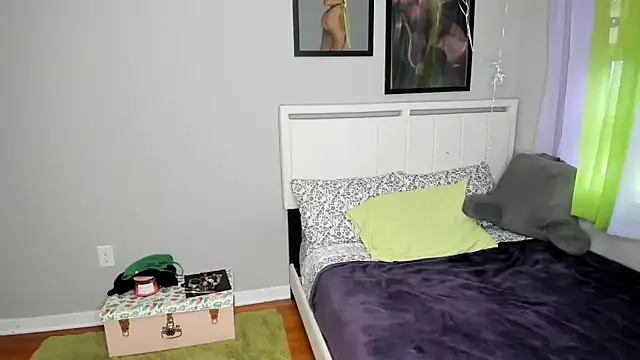 Snapshot of Persiasparadise chatting on 12-14-24, 09:13 Persiasparadise online show from 12-14-24, 09:13