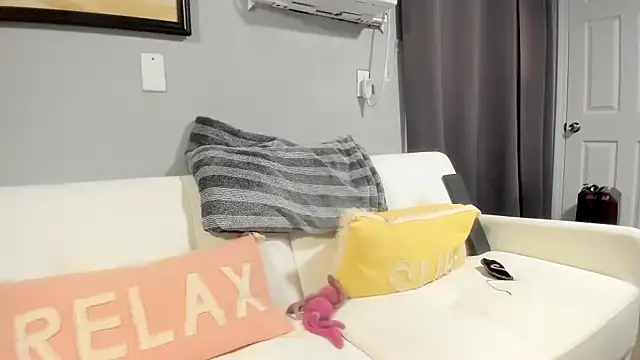 Snapshot of Persiasparadise chatting on 11-24-25, 02:33 Persiasparadise online show from 11-24-25, 02:33