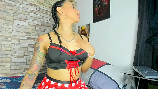 Snapshot of kaiagerbes3 chatting on 10-24-25, 10:39 kaiagerbes3 online show from 10-24-25, 10:39