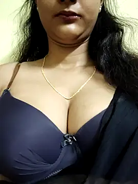 Snapshot of Karin-007 chatting on 09-18-25, 11:12 Karin-007 online show from 09-18-25, 11:12