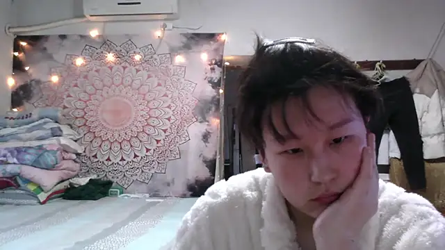 Snapshot of XiaNa2023 chatting on 12-07-24, 08:55 XiaNa2023 online show from 12-07-24, 08:55