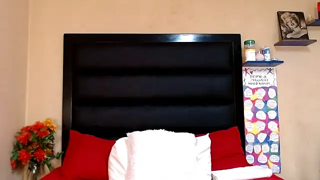 LongPussyLipsxx online show from 03-17-25, 06:07