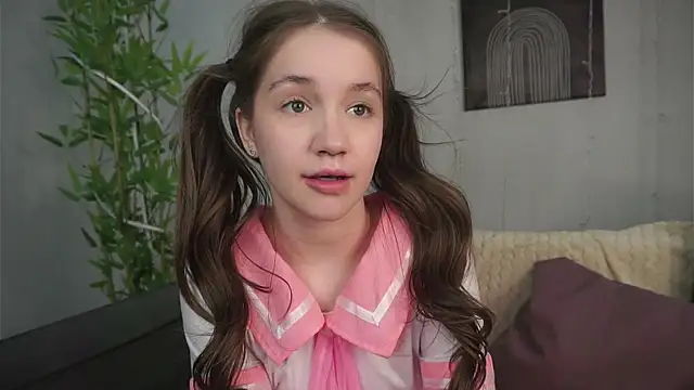 AmiLewis online show from 02-01-25, 07:15