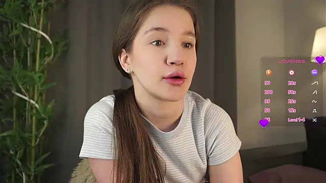 AmiLewis online show from 02-05-25, 01:04