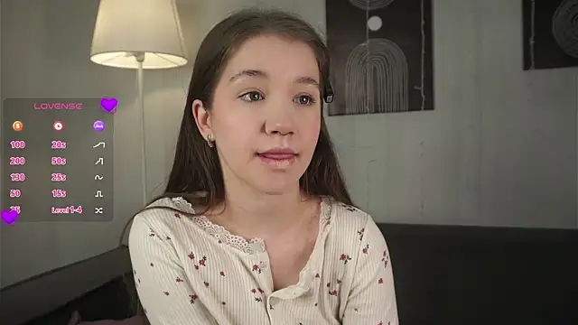 AmiLewis online show from 02-10-25, 01:03