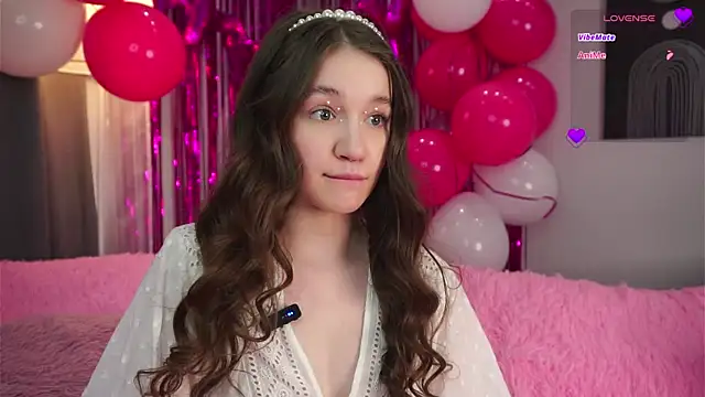 AmiLewis online show from 03-13-25, 01:32