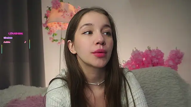 AmiLewis online show from 10-24-25, 01:13