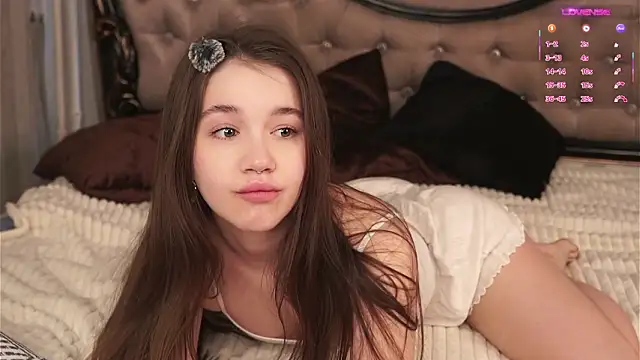 AmiLewis online show from 03-05-26, 01:12