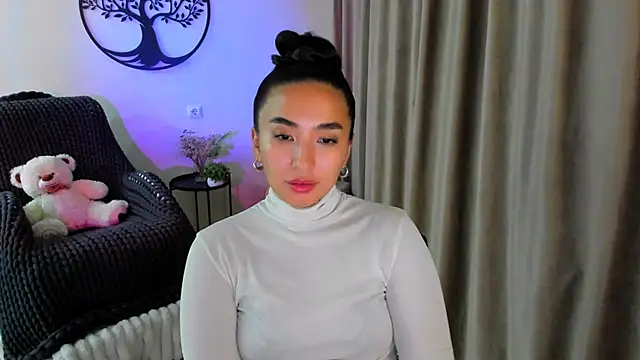 Snapshot of worldofkim chatting on 11-12-25, 05:24 worldofkim online show from 11-12-25, 05:24