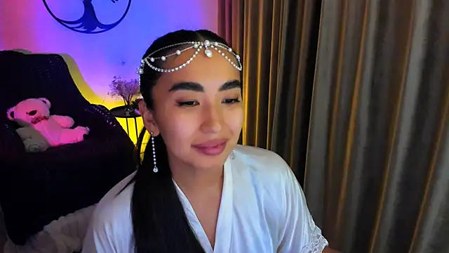 Snapshot of worldofkim chatting on 11-23-25, 08:19 worldofkim online show from 11-23-25, 08:19