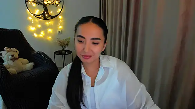 Snapshot of worldofkim chatting on 02-08-26, 12:52 worldofkim online show from 02-08-26, 12:52