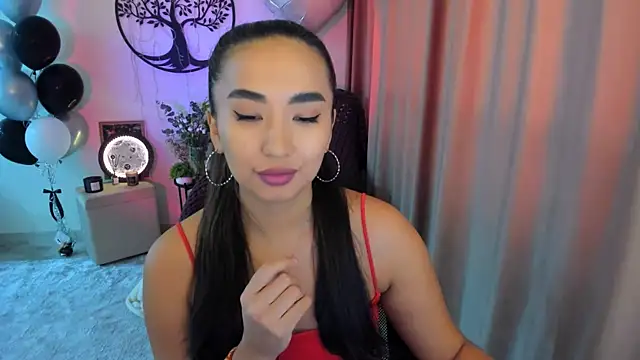 Snapshot of worldofkim chatting on 03-13-26, 07:48 worldofkim online show from 03-13-26, 07:48