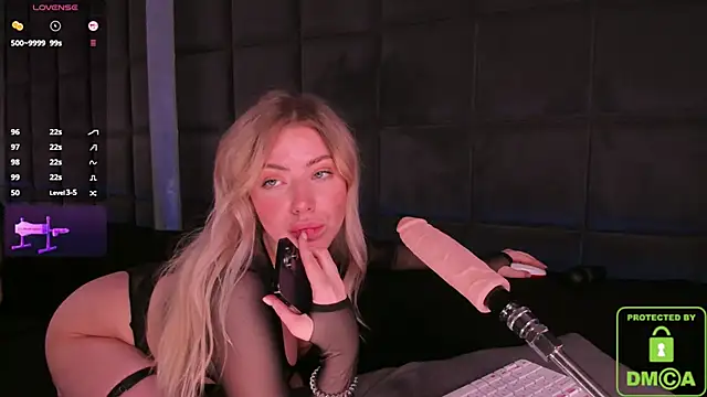 Snapshot of NateHalll chatting on 03-08-25, 08:00 NateHalll online show from 03-08-25, 08:00