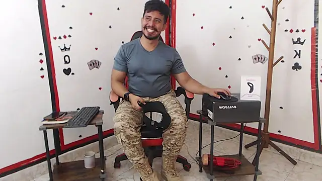 Snapshot of KalethBigDick chatting on 02-04-25, 09:38 KalethBigDick online show from 02-04-25, 09:38