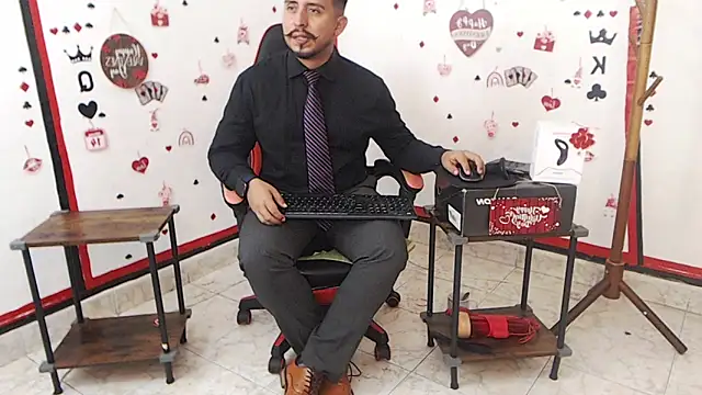 Snapshot of KalethBigDick chatting on 02-10-25, 05:14 KalethBigDick online show from 02-10-25, 05:14