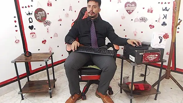 Snapshot of KalethBigDick chatting on 02-10-25, 08:20 KalethBigDick online show from 02-10-25, 08:20