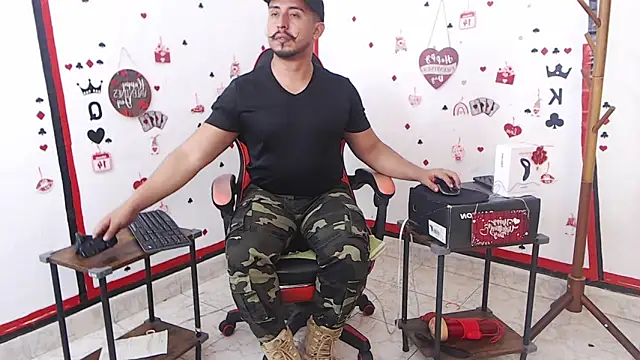 Snapshot of KalethBigDick chatting on 02-12-25, 03:51 KalethBigDick online show from 02-12-25, 03:51