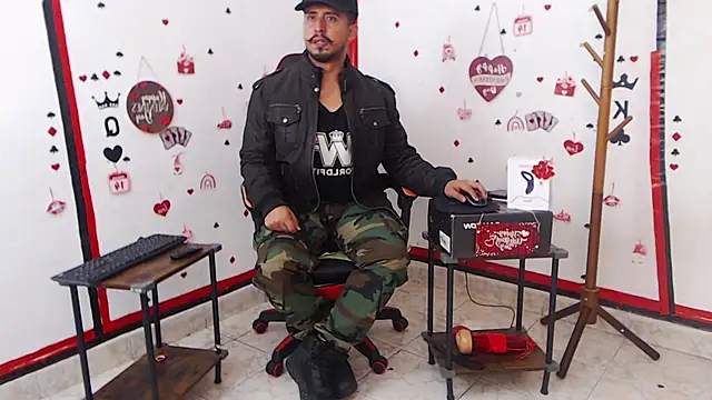 Snapshot of KalethBigDick chatting on 02-18-25, 11:22 KalethBigDick online show from 02-18-25, 11:22