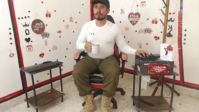 Snapshot of KalethBigDick chatting on 02-27-25, 08:20 KalethBigDick online show from 02-27-25, 08:20