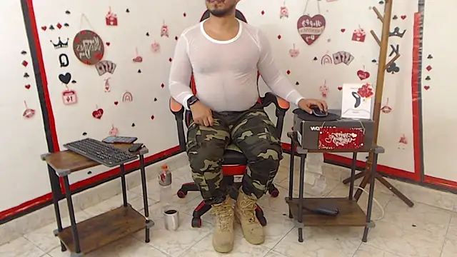 Snapshot of KalethBigDick chatting on 02-28-25, 10:17 KalethBigDick online show from 02-28-25, 10:17