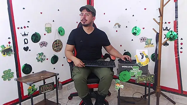 Snapshot of KalethBigDick chatting on 03-17-25, 02:19 KalethBigDick online show from 03-17-25, 02:19