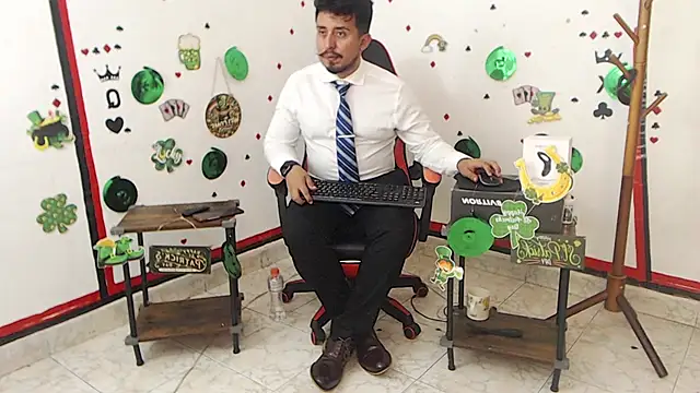 Snapshot of KalethBigDick chatting on 03-18-25, 11:09 KalethBigDick online show from 03-18-25, 11:09