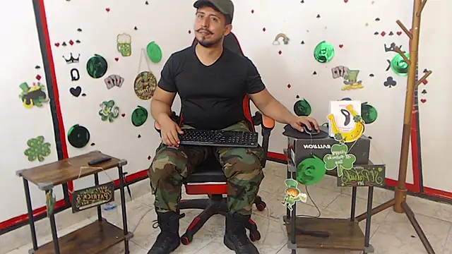 Snapshot of KalethBigDick chatting on 03-20-25, 05:02 KalethBigDick online show from 03-20-25, 05:02