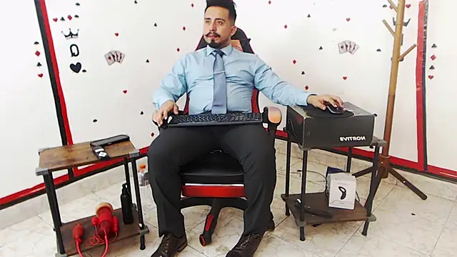 Snapshot of KalethBigDick chatting on 09-15-25, 03:39 KalethBigDick online show from 09-15-25, 03:39