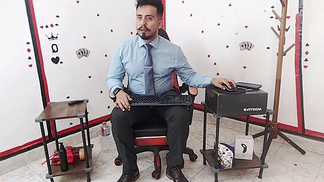 Snapshot of KalethBigDick chatting on 09-15-25, 07:03 KalethBigDick online show from 09-15-25, 07:03